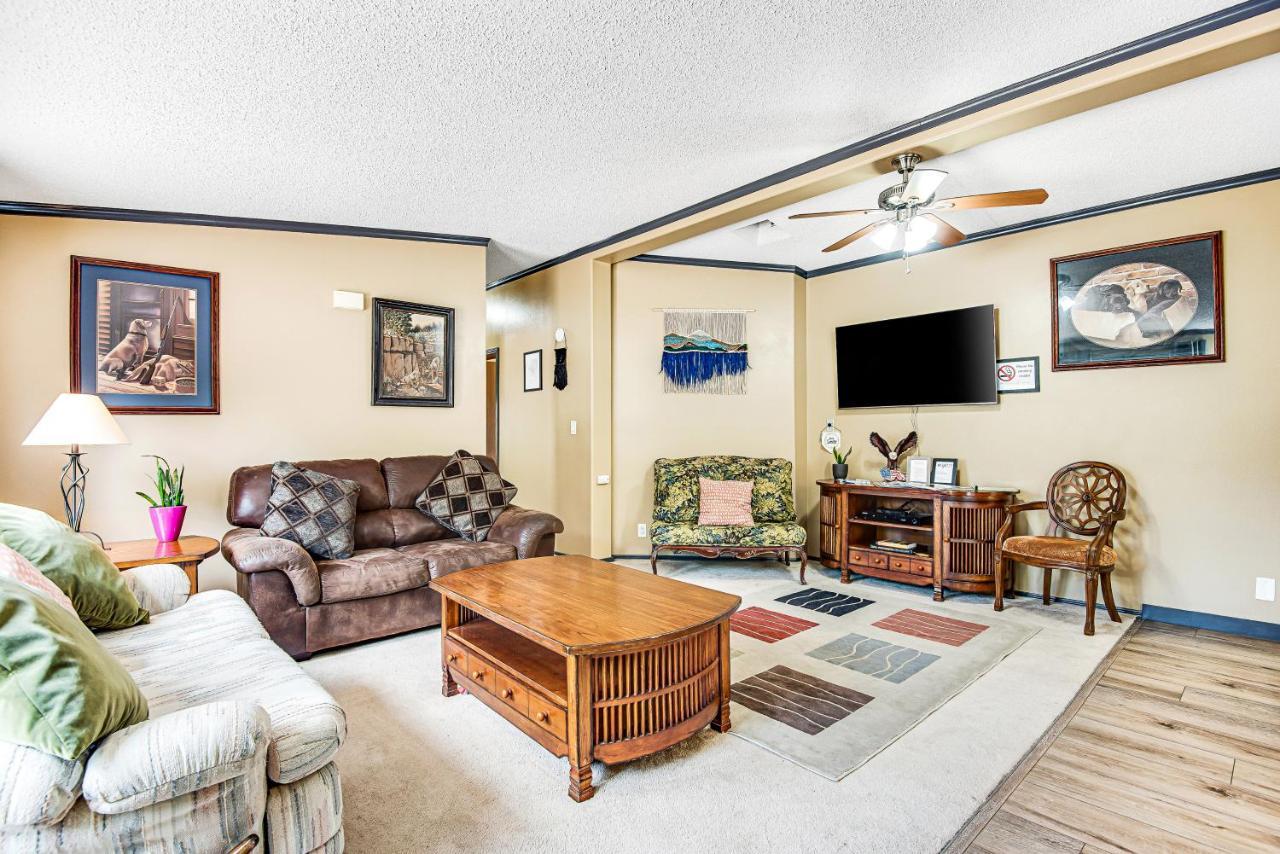 Rocky Mountain Rustic Villa Colorado Springs Exterior photo